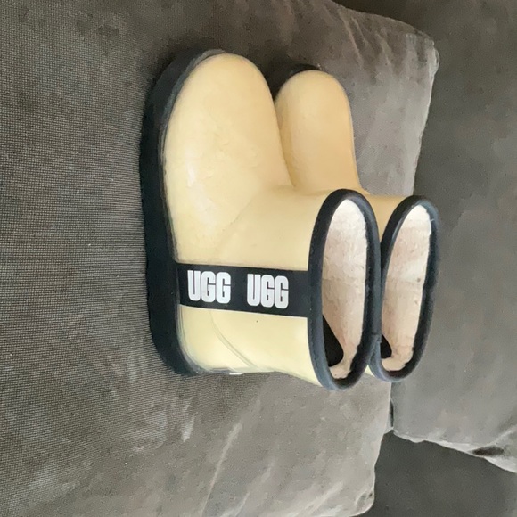 UGG kids classic clear mini ll - Picture 3 of 4
